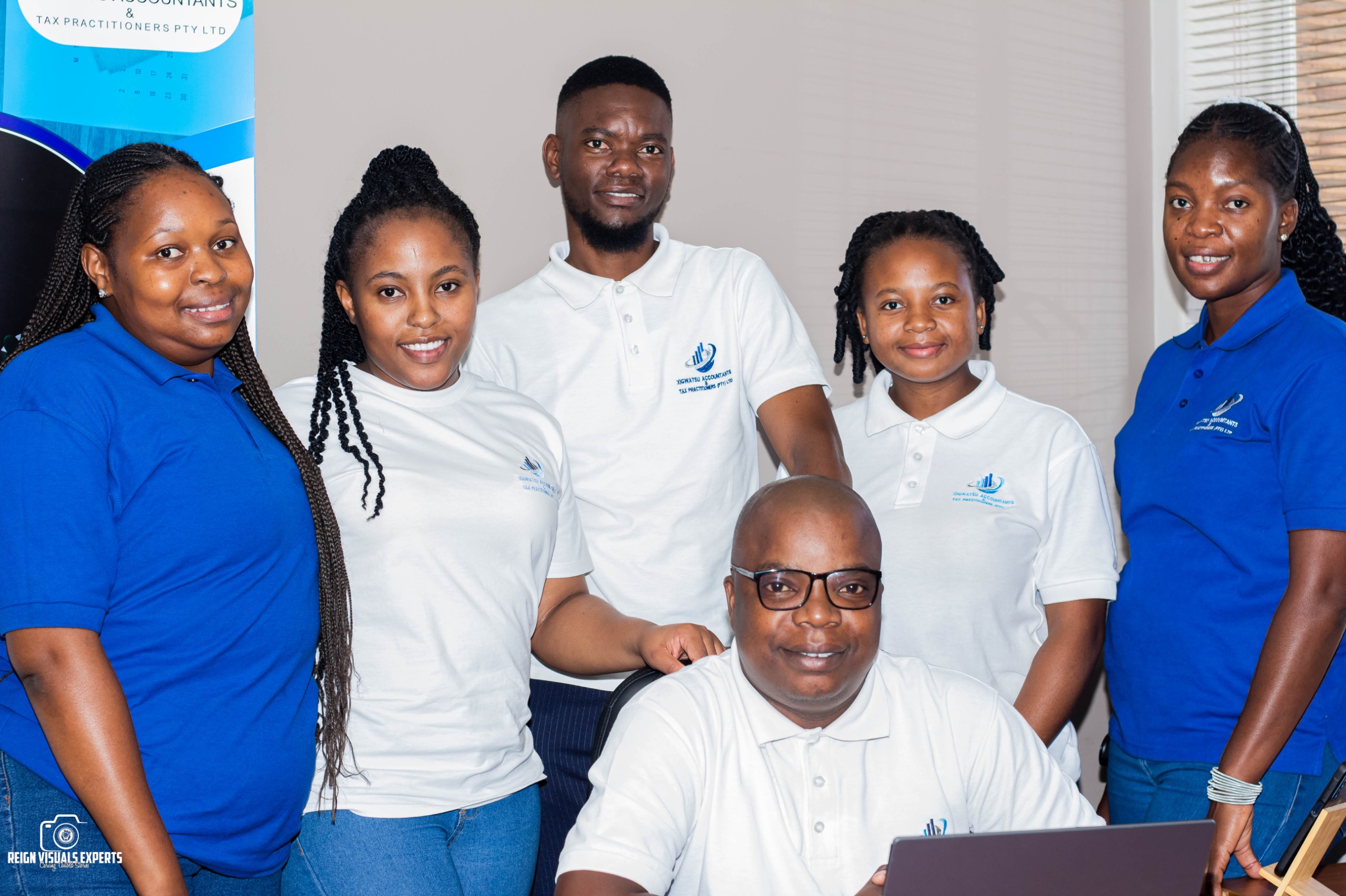 Xigwatsu Accountants Team